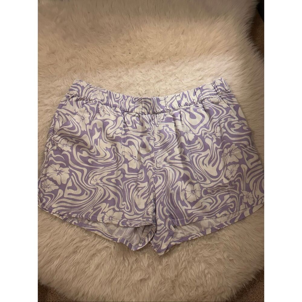 H&M Lavender and White High Waist Women’s Shorts